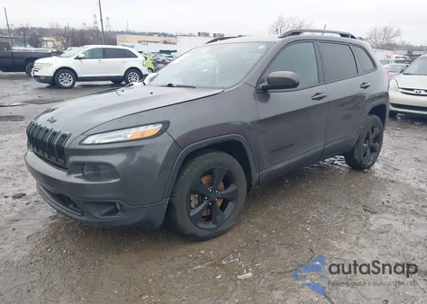 2018 Jeep Cherokee Latitude 4X4 z USA, uszkodzony, nr VIN 1C4PJMCX4JD517792